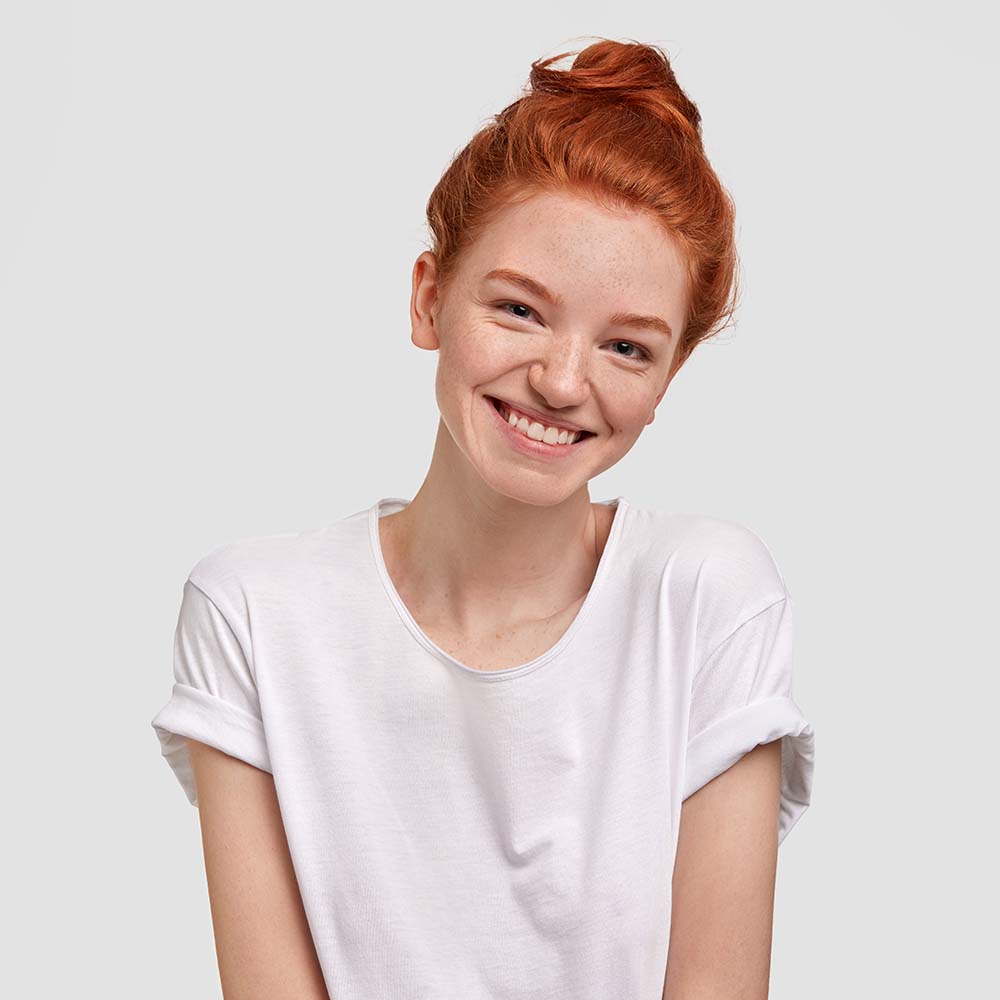 Blixtgo – Digital Byrå för Webbdesign, SEO & Marknadsföring 29 portrait of positive glad ginger young female has DFTL64Z - Blixtgo Digitalbyrå - Digital Byrå för Webbdesign, SEO & Marknadsföring